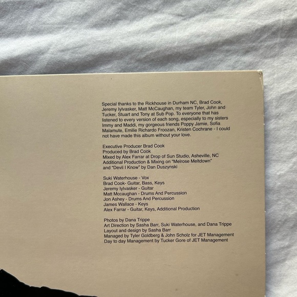 SIGNED Suki Waterhouse I Can’t Let Go CD - Picture 6 of 12